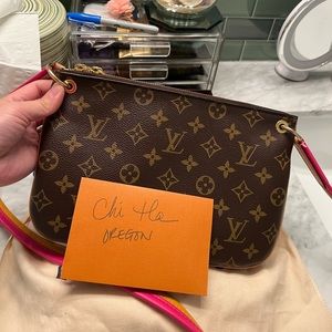💋sold💋Louis Vuitton lorette monogram pink